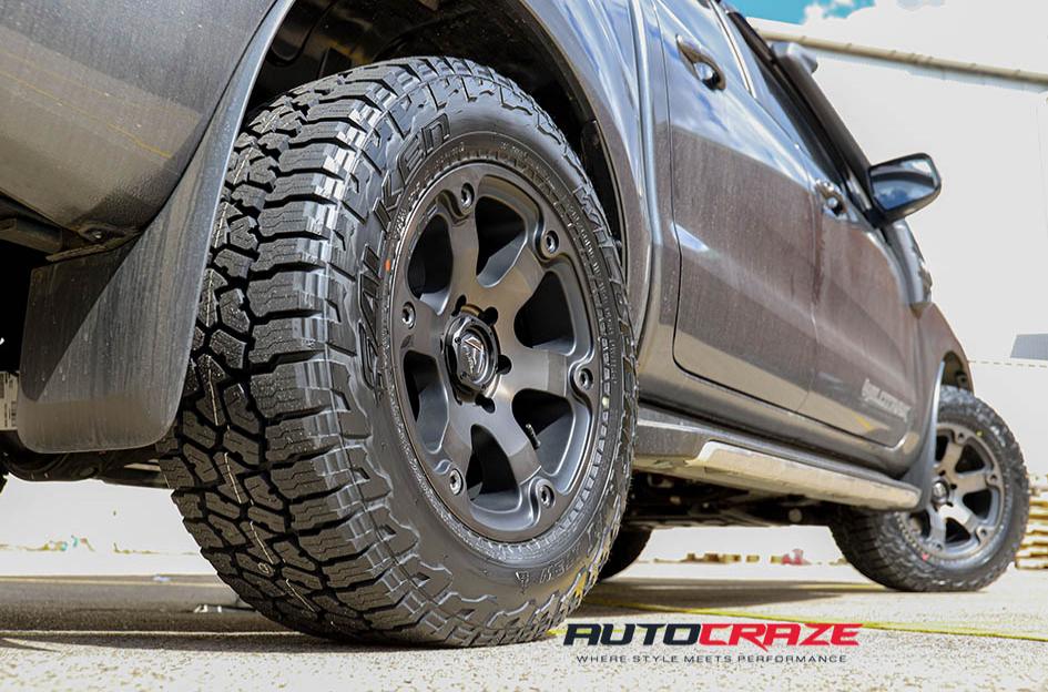 FORD RANGER VAPOR BLACK MACHINED WITH DARK TINT